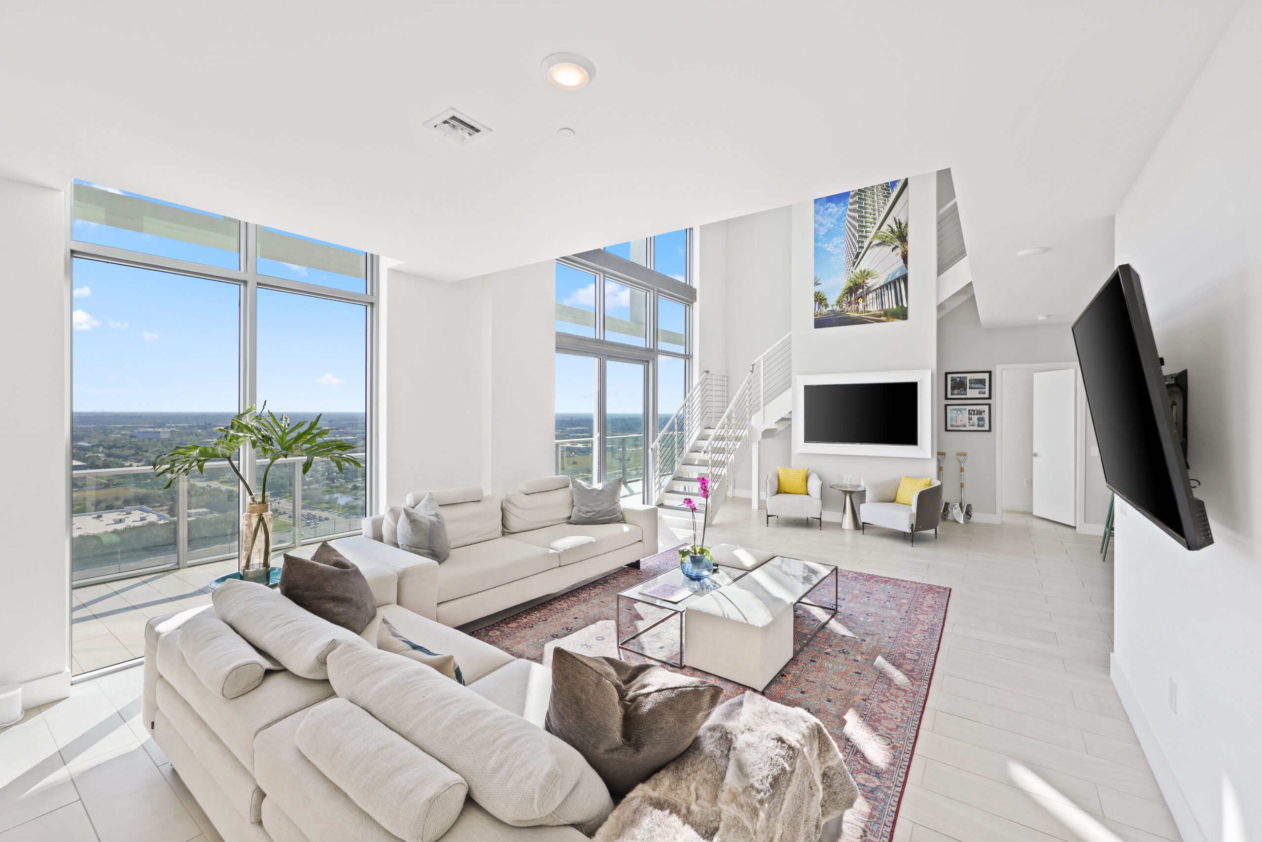 Penthouse Collection - One Metropica